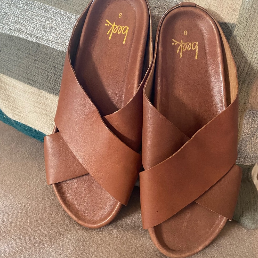 Beek Robin Sandals  Sz 8 Cognac